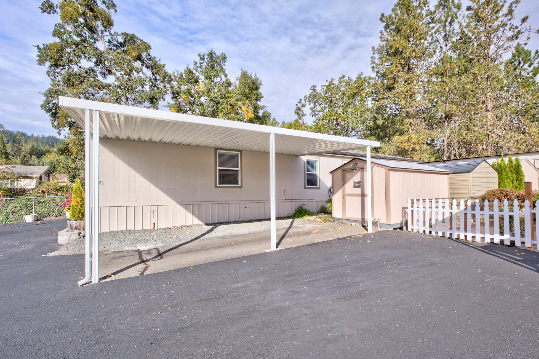 Country View Mobile Home Park - Residential