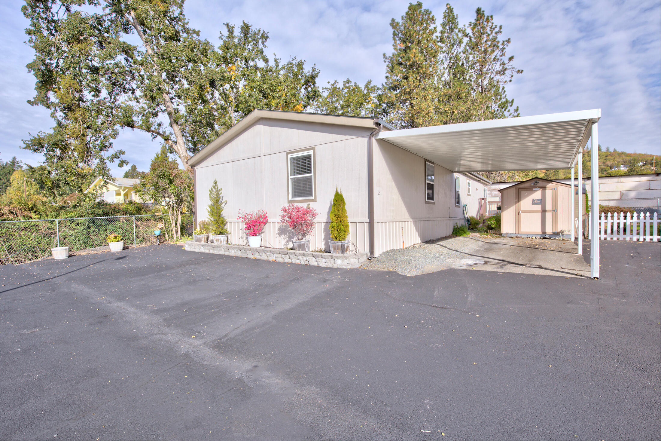 Country View Mobile Home Park - Residential