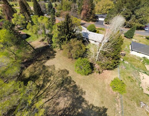 Tiny photo for 62928 Florence Drive, Bend, OR 97701 (MLS # 220220205)
