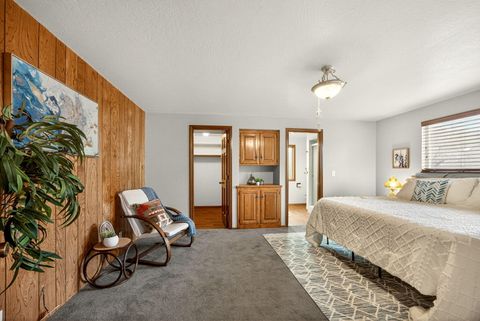 Tiny photo for 704 NW Sandy Drive, Grants Pass, OR 97526 (MLS # 220213093)