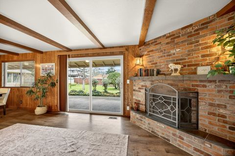 Tiny photo for 704 NW Sandy Drive, Grants Pass, OR 97526 (MLS # 220213093)