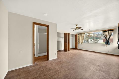 Tiny photo for 704 NW Sandy Drive, Grants Pass, OR 97526 (MLS # 220213093)