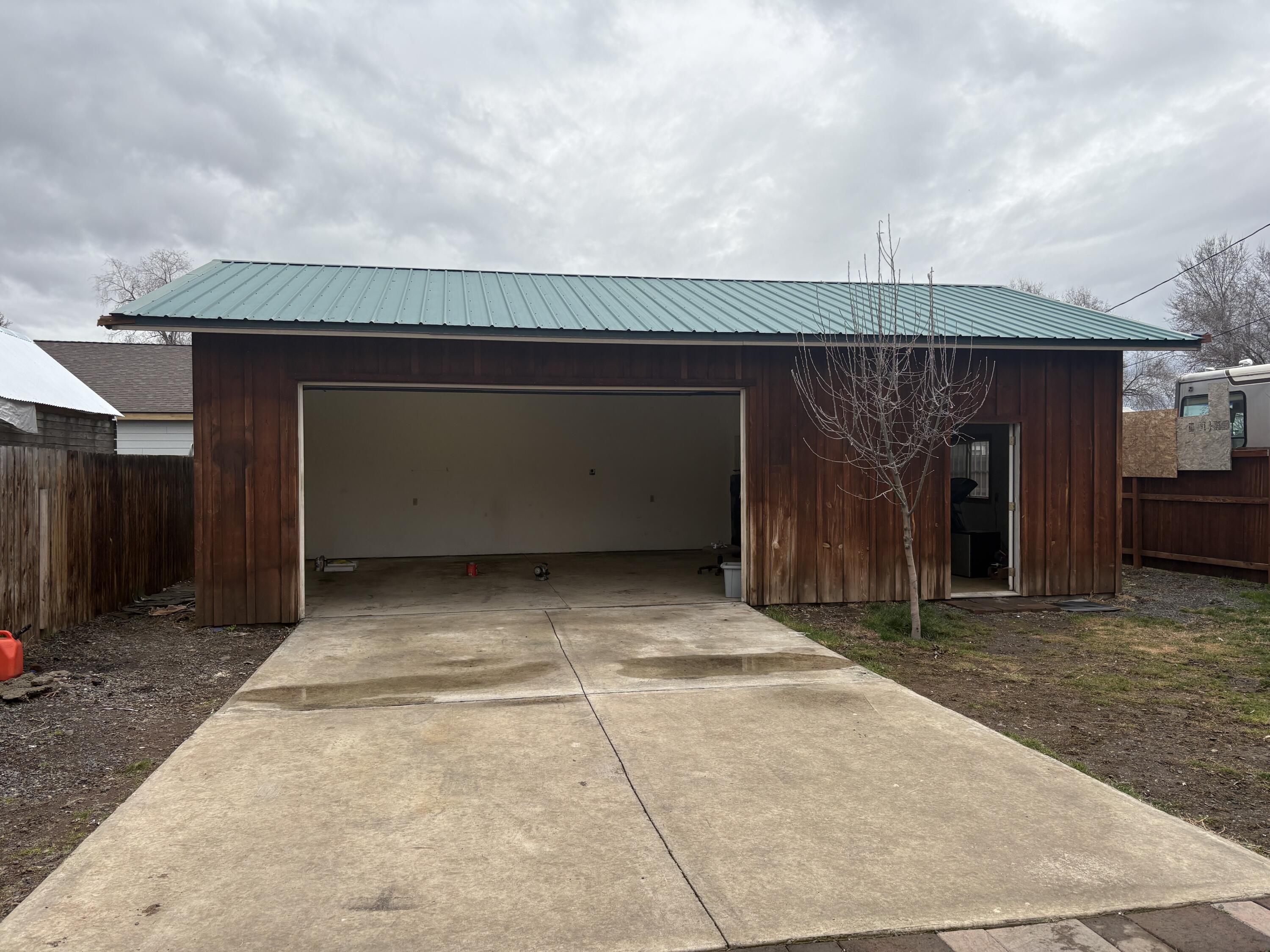 garage