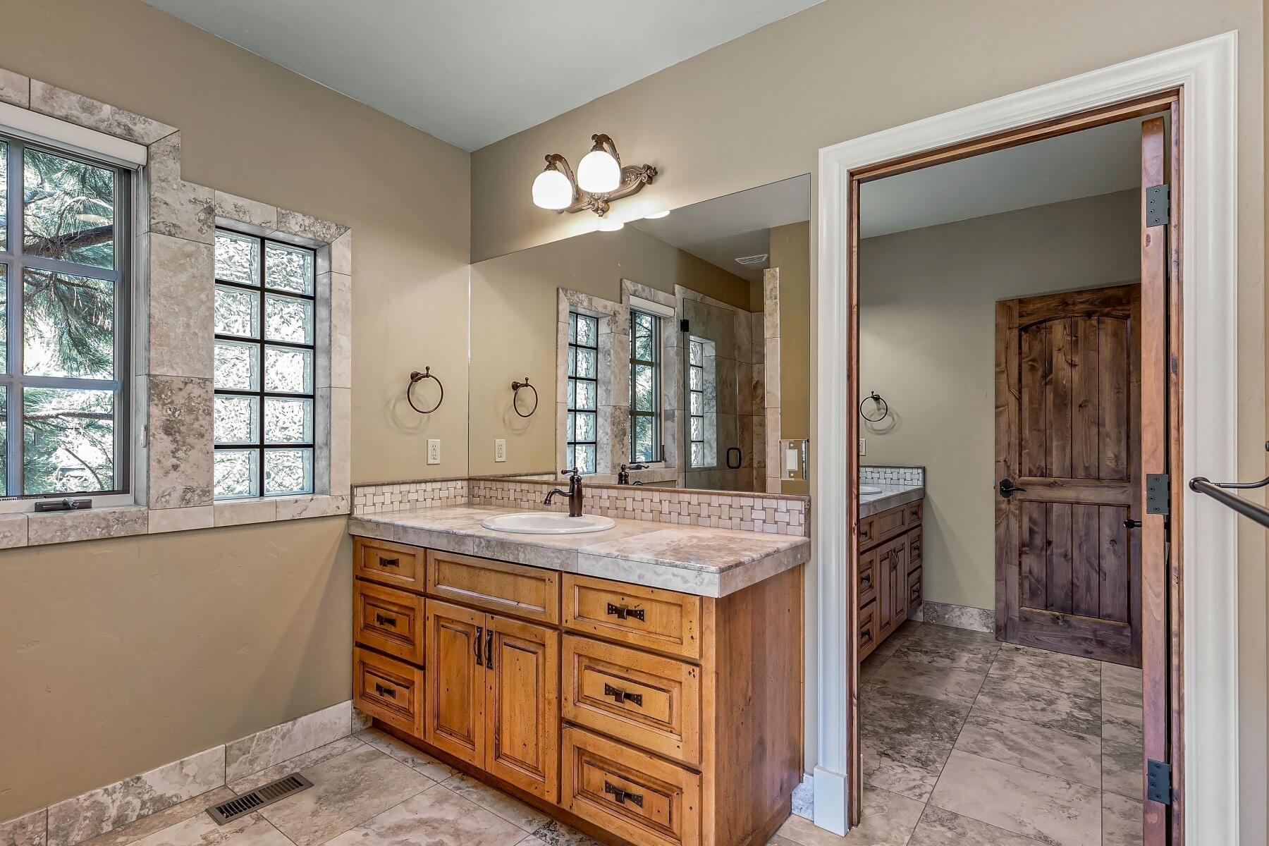 Broken Top - Residential