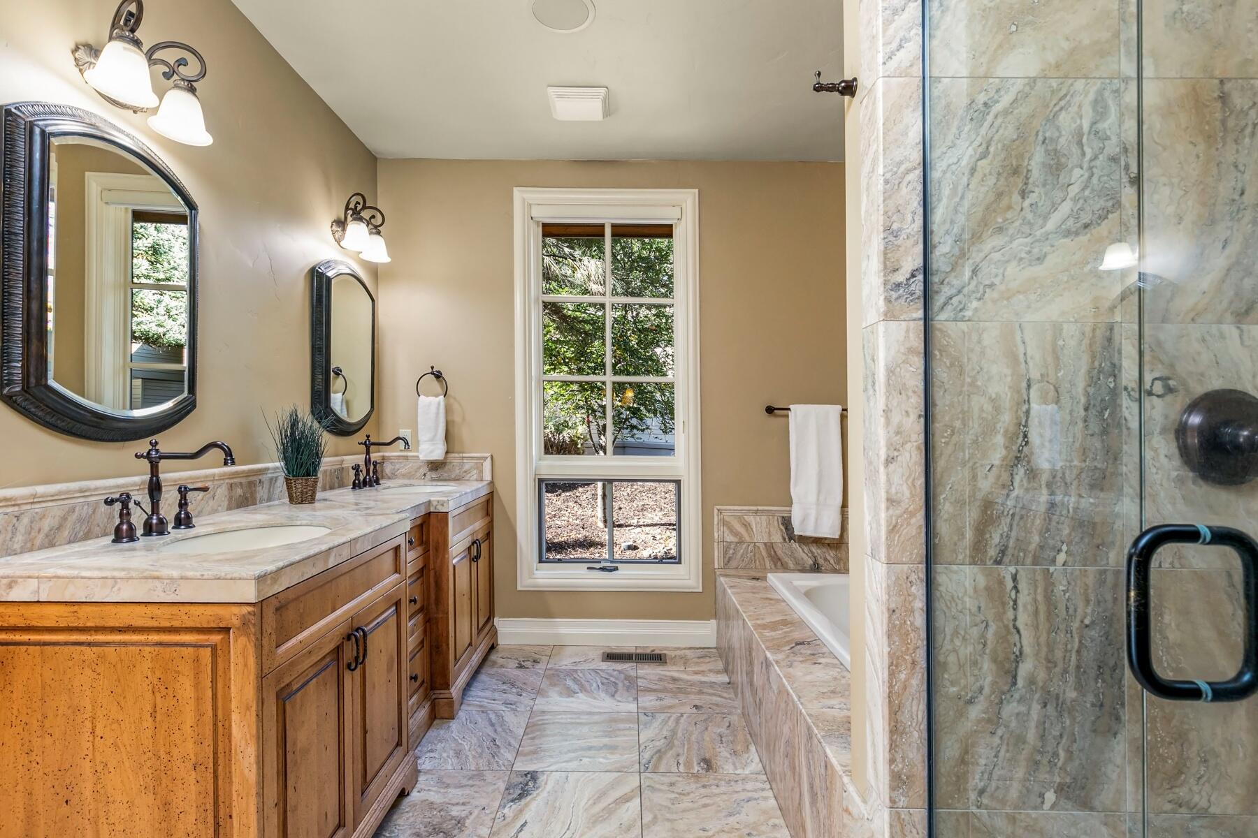 Broken Top - Residential