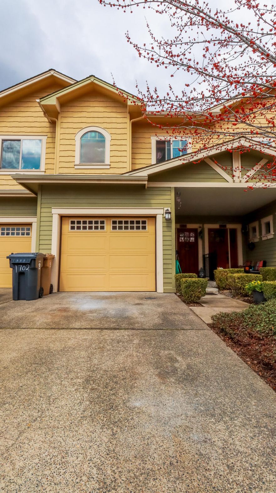 Beautiful townhome in the desirable Sequoia Village Community. Granite countertops, wood floors, fresh paint and newer carpets! Both bedrooms have their own private full bathrooms, plus the additional half-bath on the main floor. Stainless appliances with washer and dryer all included! Veranda off the upstairs bedroom has been completely screened in. All this is situated in a peaceful all-aged village with pool and clubhouse. Low HOA's at only $100 per month and convenient access to main roads and I-5. Call today to make this your dream home.