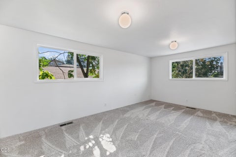 Tiny photo for 1325 Ridge Way, Medford, OR 97504 (MLS # 220226644)