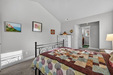 Tiny photo for 63348 Lamoine Lane, Bend, OR 97701 (MLS # 220212688)