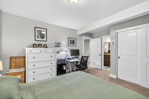 Tiny photo for 63348 Lamoine Lane, Bend, OR 97701 (MLS # 220212688)