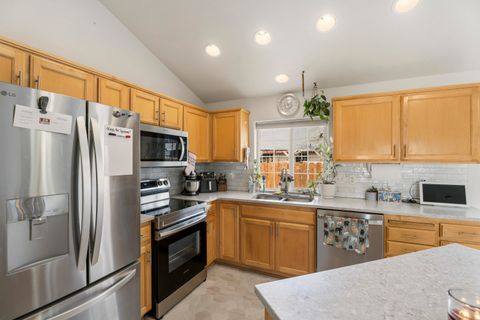 Tiny photo for 1270 SE 6th Street, Prineville, OR 97754 (MLS # 220217727)