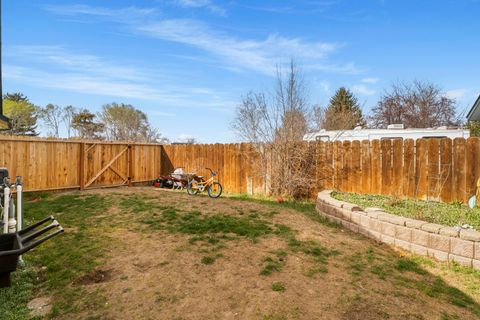 Tiny photo for 1270 SE 6th Street, Prineville, OR 97754 (MLS # 220217727)