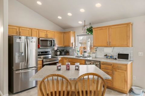 Tiny photo for 1270 SE 6th Street, Prineville, OR 97754 (MLS # 220217727)