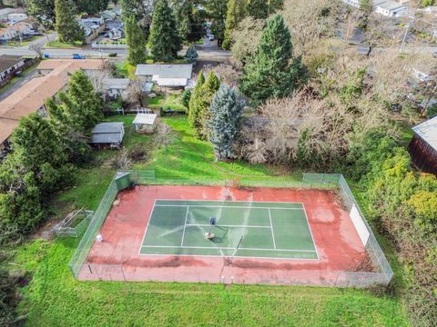 Tiny photo for 512 Pine Street, Rogue River, OR 97537 (MLS # 220213359)