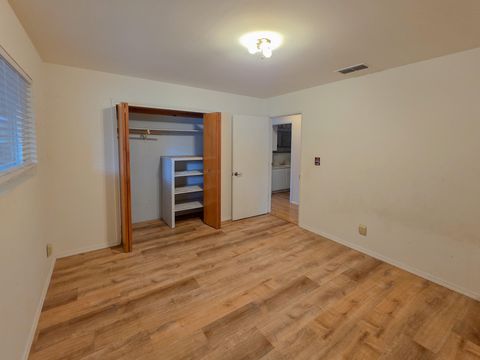 Tiny photo for 512 Pine Street, Rogue River, OR 97537 (MLS # 220213359)