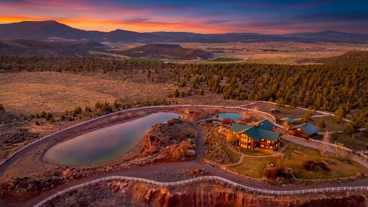 1299 NW McDaniel Road