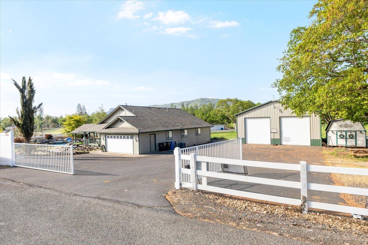 Land Of Many Oaks Addition 3 - Residential