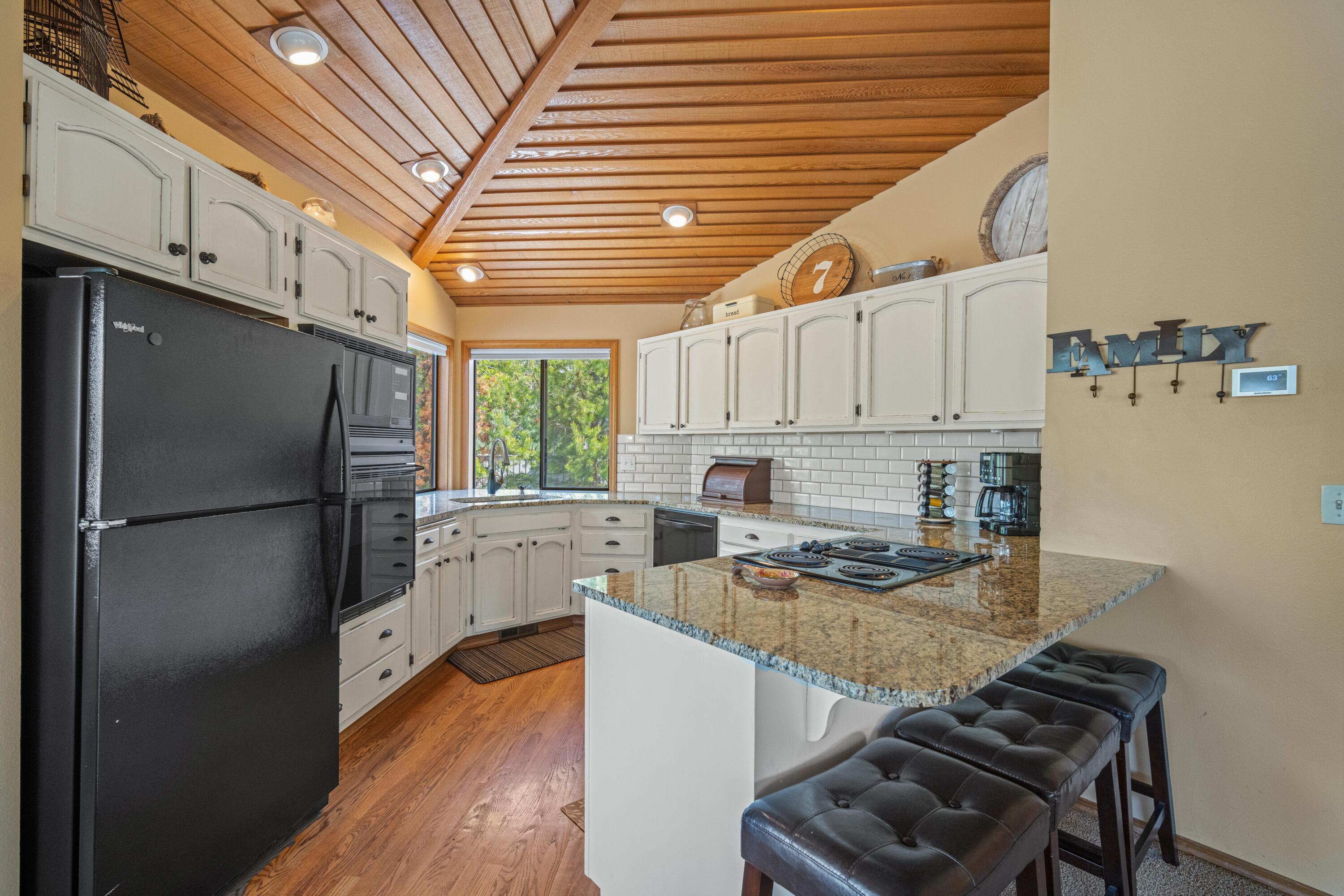 Fairway Crest Village - Residential