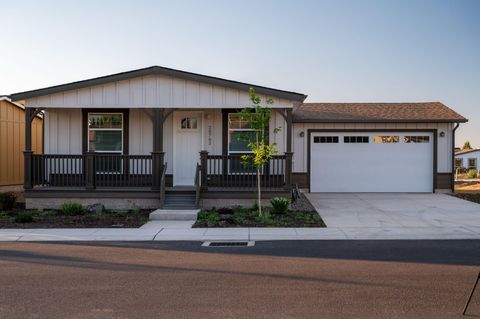 20762 My Longest Way 52 Bend OR 97701