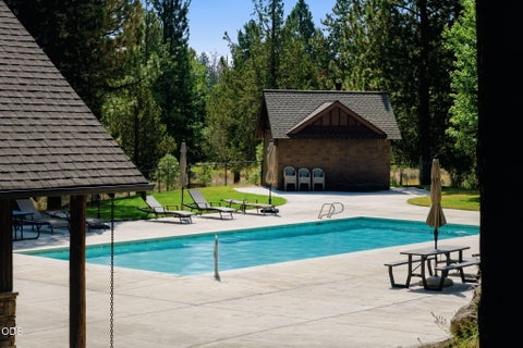 Tiny photo for 17094 Lady Caroline Drive, Sisters, OR 97759 (MLS # 220228137)