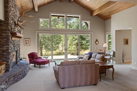 Tiny photo for 17094 Lady Caroline Drive, Sisters, OR 97759 (MLS # 220228137)