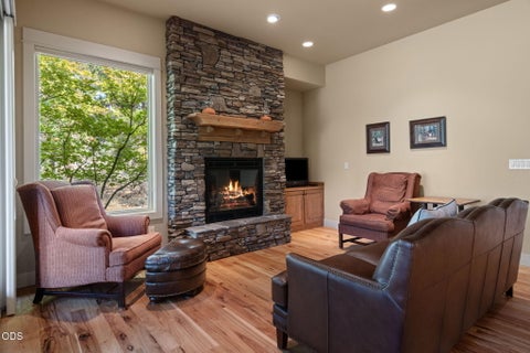 Tiny photo for 17094 Lady Caroline Drive, Sisters, OR 97759 (MLS # 220228137)