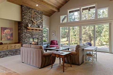 Tiny photo for 17094 Lady Caroline Drive, Sisters, OR 97759 (MLS # 220228137)
