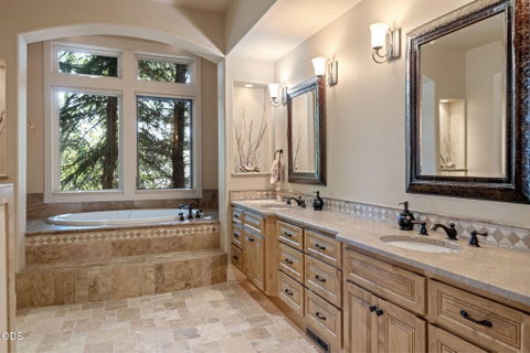 Tiny photo for 17094 Lady Caroline Drive, Sisters, OR 97759 (MLS # 220228137)