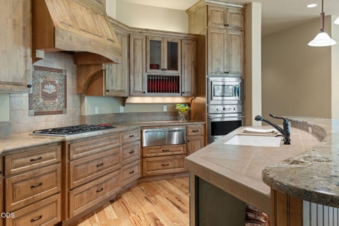 Tiny photo for 17094 Lady Caroline Drive, Sisters, OR 97759 (MLS # 220228137)