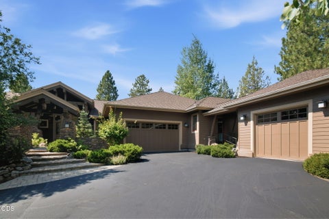 Tiny photo for 17094 Lady Caroline Drive, Sisters, OR 97759 (MLS # 220228137)