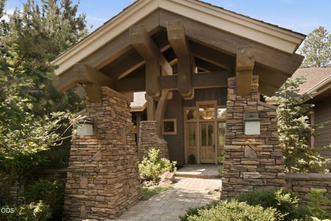 Tiny photo for 17094 Lady Caroline Drive, Sisters, OR 97759 (MLS # 220228137)
