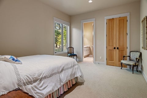 Tiny photo for 17094 Lady Caroline Drive, Sisters, OR 97759 (MLS # 220228137)