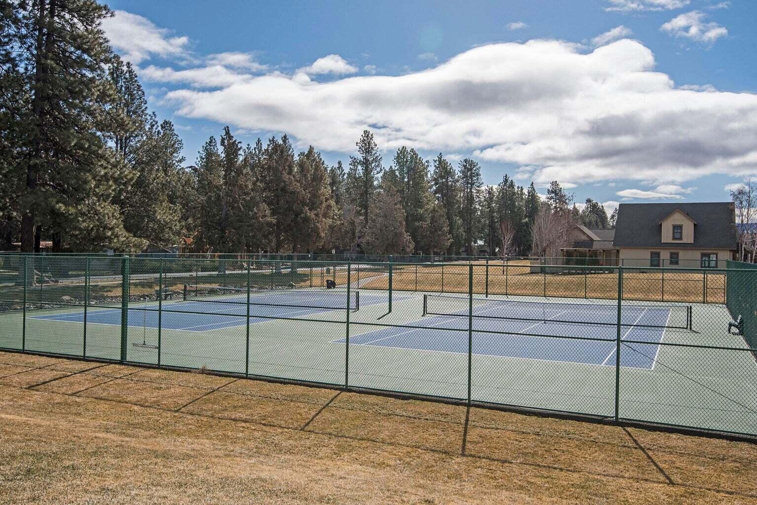 Pine Meadow Vill - Land