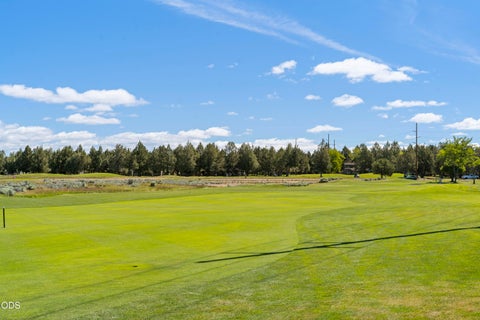 Tiny photo for 6969 Robin Court, Redmond, OR 97756 (MLS # 220223127)