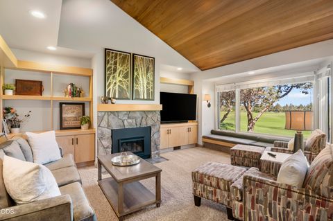 Tiny photo for 6969 Robin Court, Redmond, OR 97756 (MLS # 220223127)