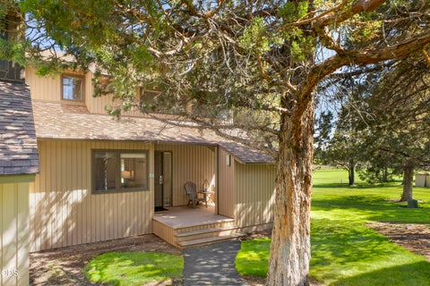 Tiny photo for 6969 Robin Court, Redmond, OR 97756 (MLS # 220223127)
