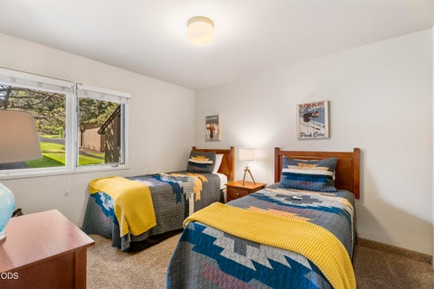 Tiny photo for 6969 Robin Court, Redmond, OR 97756 (MLS # 220223127)
