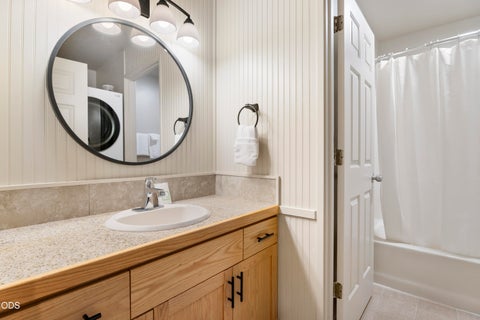 Tiny photo for 6969 Robin Court, Redmond, OR 97756 (MLS # 220223127)