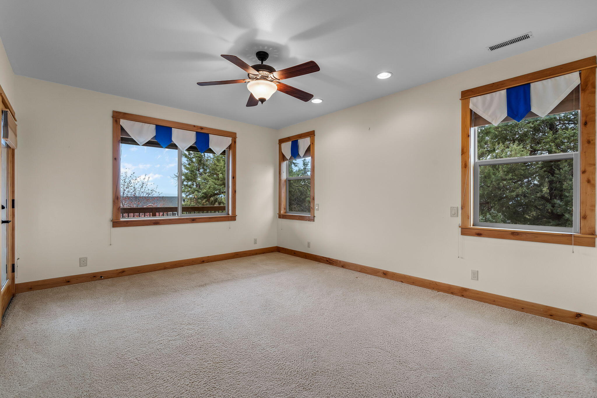 Eagle Crest - Residential