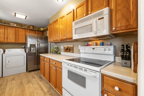 Tiny photo for 10553 Wright Avenue, Klamath Falls, OR 97603 (MLS # 220217142)