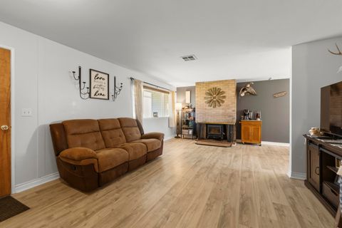 Tiny photo for 10553 Wright Avenue, Klamath Falls, OR 97603 (MLS # 220217142)