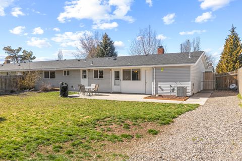 Tiny photo for 10553 Wright Avenue, Klamath Falls, OR 97603 (MLS # 220217142)