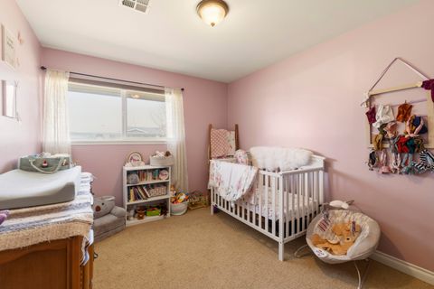 Tiny photo for 10553 Wright Avenue, Klamath Falls, OR 97603 (MLS # 220217142)