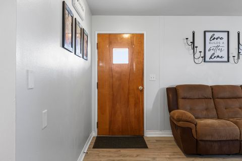 Tiny photo for 10553 Wright Avenue, Klamath Falls, OR 97603 (MLS # 220217142)