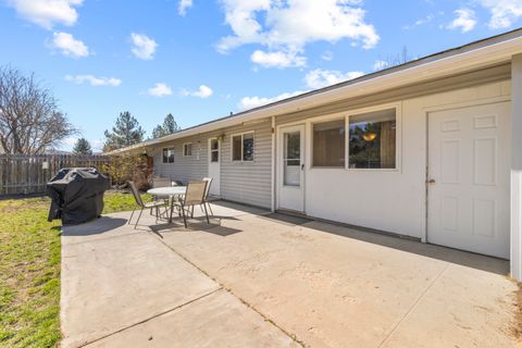 Tiny photo for 10553 Wright Avenue, Klamath Falls, OR 97603 (MLS # 220217142)