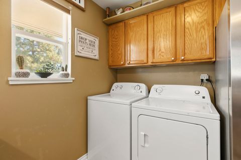 Tiny photo for 10553 Wright Avenue, Klamath Falls, OR 97603 (MLS # 220217142)