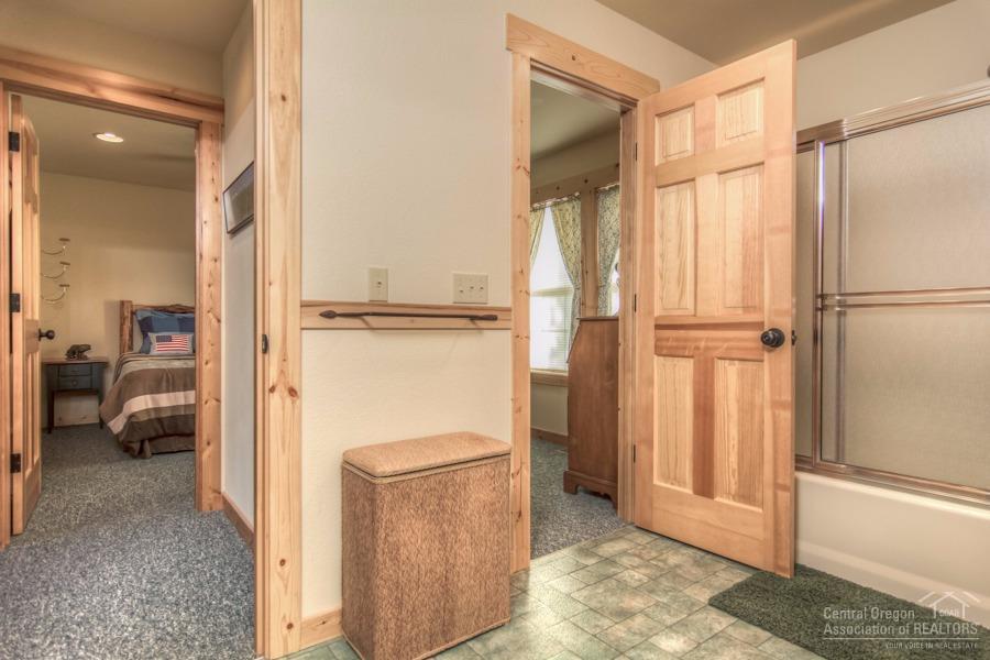 Eagle Crest - Residential