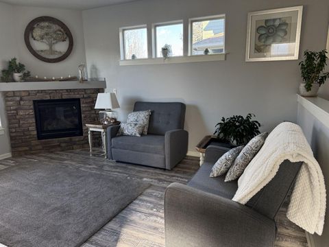 Tiny photo for 3380 SW 28th Street, Redmond, OR 97756 (MLS # 220215728)