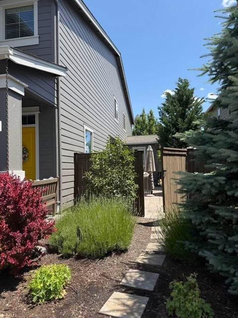 Tiny photo for 3380 SW 28th Street, Redmond, OR 97756 (MLS # 220215728)