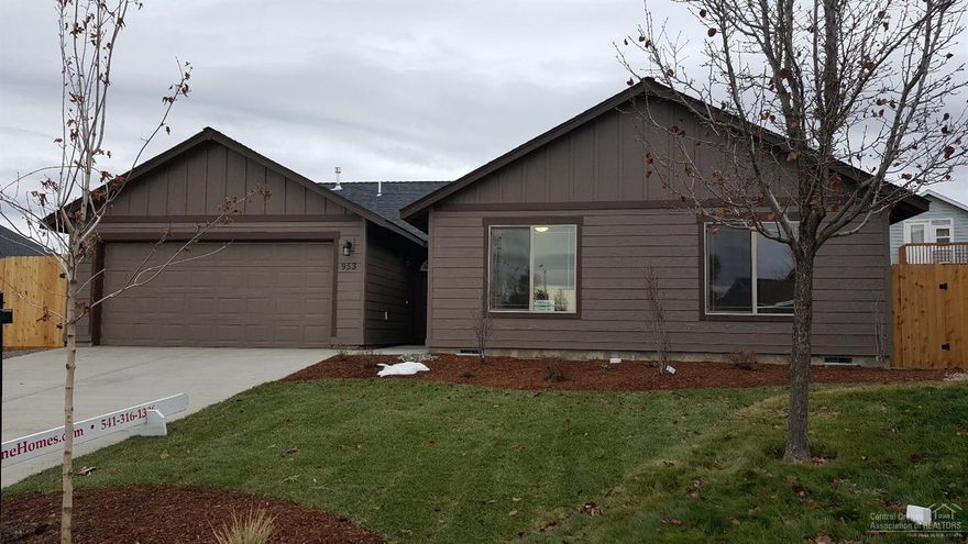 New move in ready single level 3 bedroom, 2 bath home with 1,511 SF. This home offers a great room with vaulted ceilings. Spacious kitchen with knotty Alder cabinets, an island eating bar, stainless steel appliances and a large pantry. Master suite has large walk-in closet and dual sinks in the bathroom. Finishes include neutral paint tones, plush carpeting, wood laminate flooring, front yard landscaping with sprinklers and fully fenced.