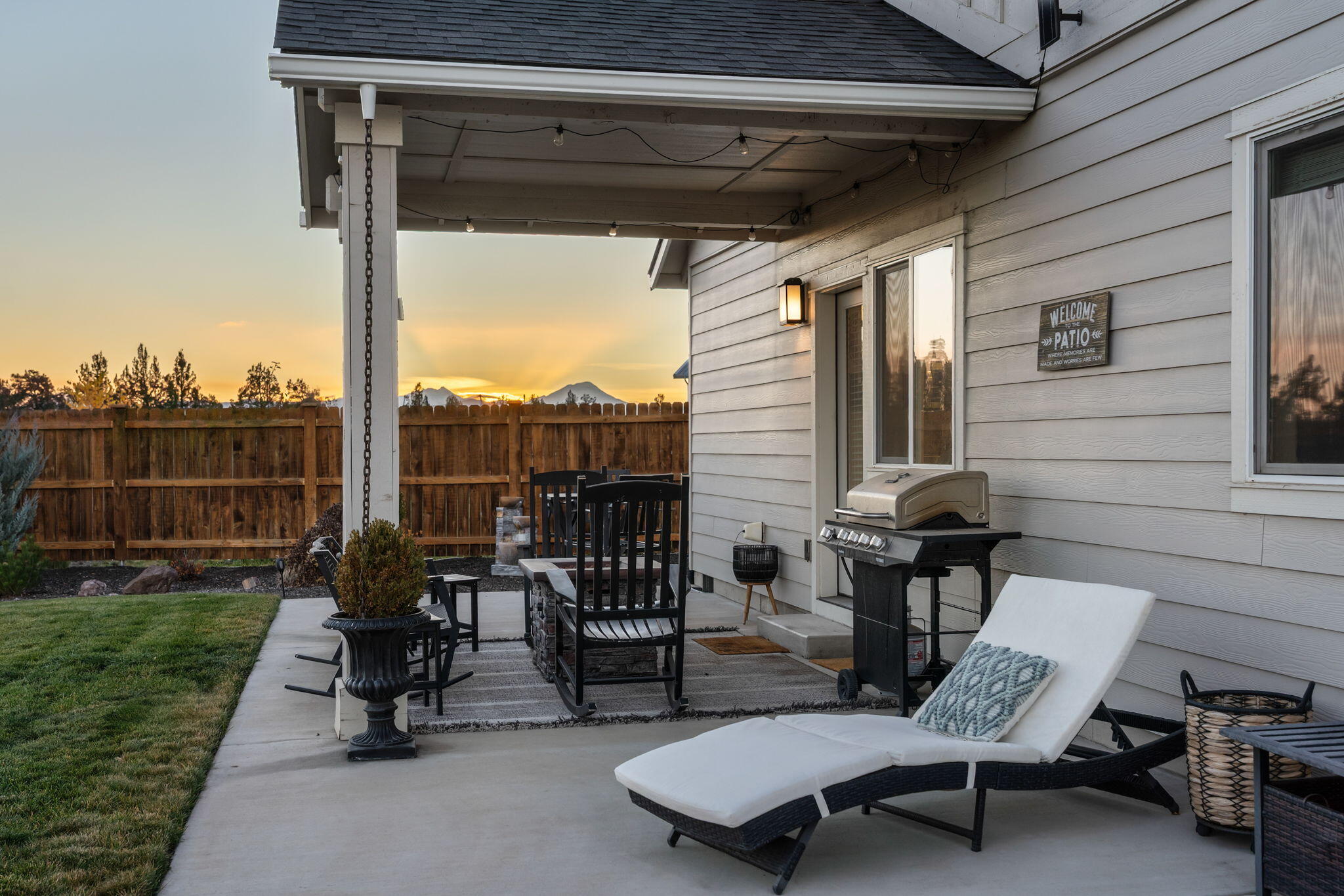 4778 SW Zenith Avenue